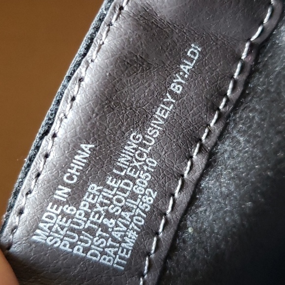 Serra gray ankle boots sz. 6 - Picture 12 of 12